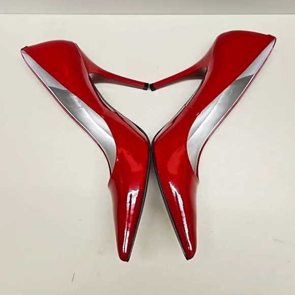 GUESS Pumps - Picture 6 of 9